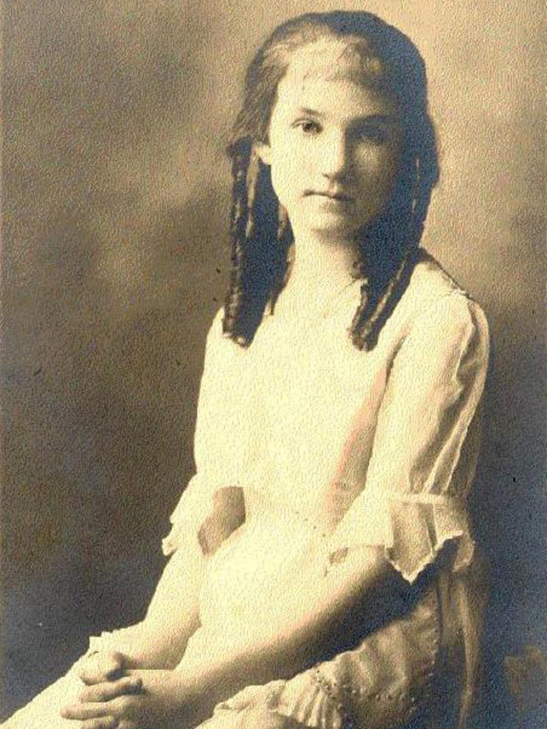 Alice West Waddell (1855 - 1943) Profile